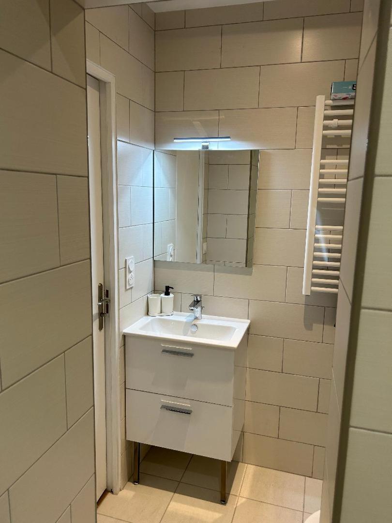 Tichy Hotel Париж Екстериор снимка